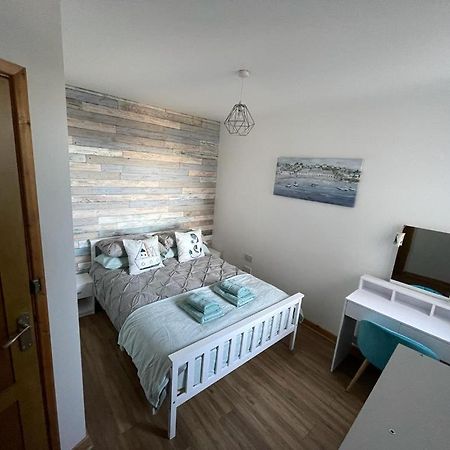 Harbour Loft! Newly Refurbished 3 Bed Flat! Daire Burry Port Dış mekan fotoğraf