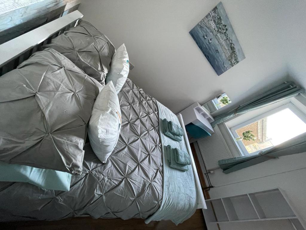 Harbour Loft! Newly Refurbished 3 Bed Flat! Daire Burry Port Dış mekan fotoğraf