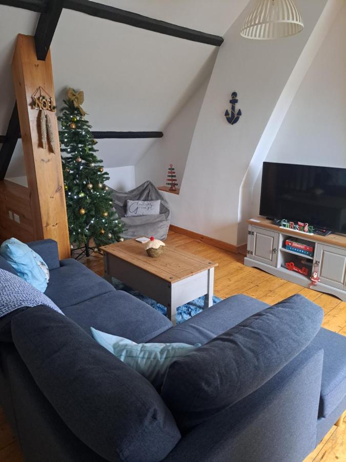 Harbour Loft! Newly Refurbished 3 Bed Flat! Daire Burry Port Dış mekan fotoğraf